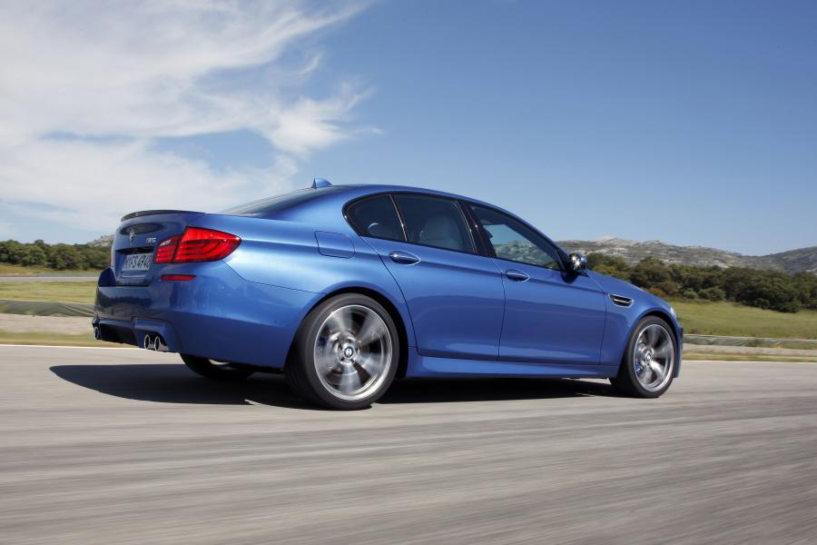  BMW M5 2011 года  (фото 288 из 344)